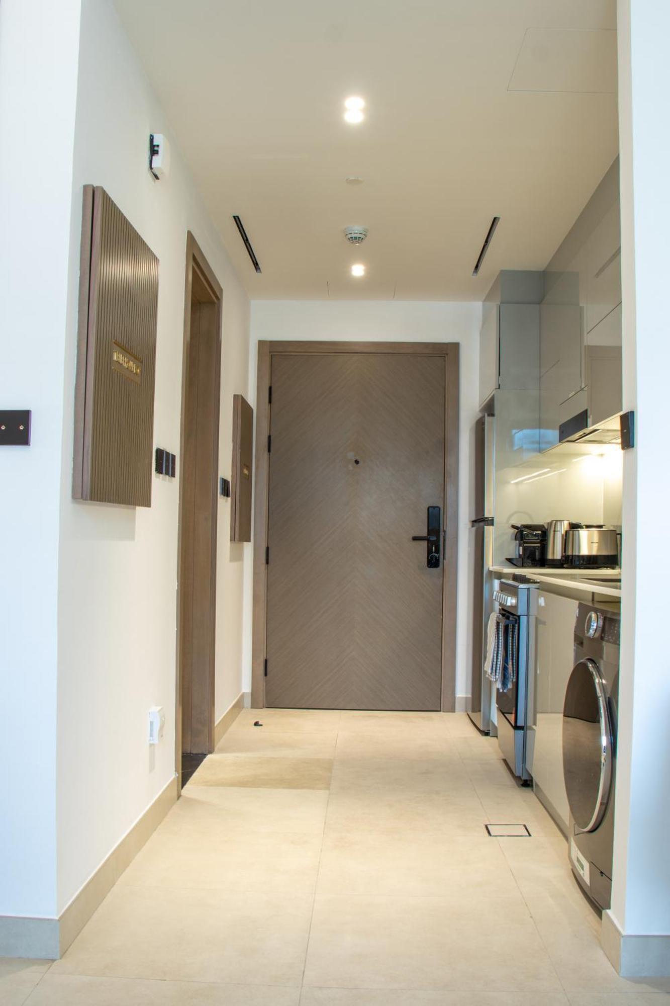 Skyline Retreat With Burj Khalifa View شقة