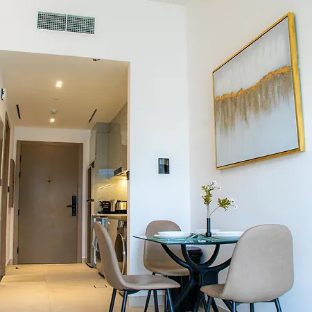 Dubai Skyline Retreat With Burj Khalifa View Apartment Exterior photo