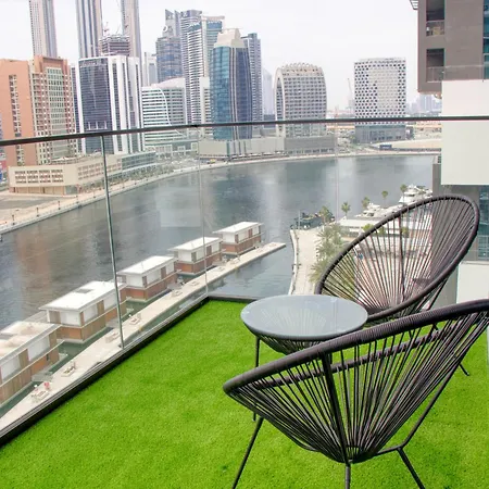 Dubai Skyline Retreat With Burj Khalifa View Apartment Exterior photo
