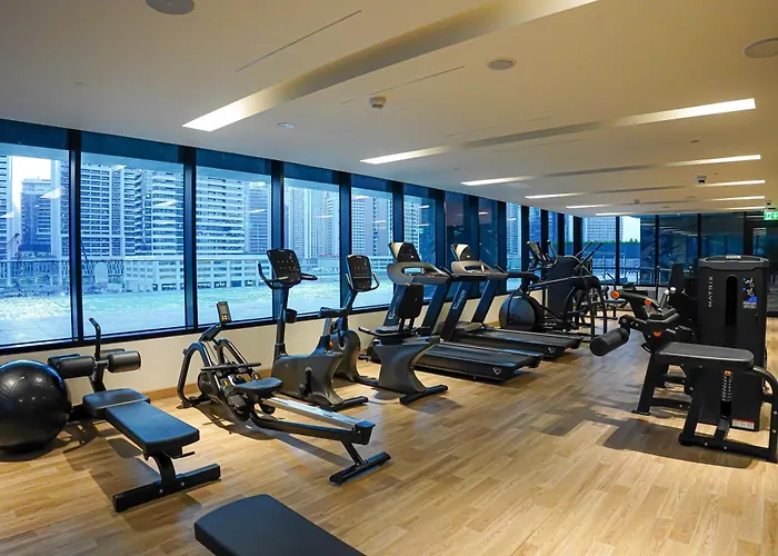 Dubai Skyline Retreat With Burj Khalifa View